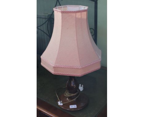 A TURNED WOODEN TABLE LAMP &amp; SHADE 