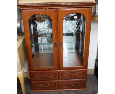 A reproduction mahogany effect china display cabinet with etched glazed doors and interior light 