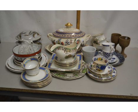 Mixed Lot: Various assorted ceramics to include Radford tea wares, modern tureen and stand, various dinner wares etc