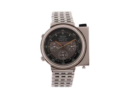 Seiko Sports 100 'Ripley': a stainless-steel cased chronograph wristwatch, ref 7A28-7000, serial 322xxx, fitted 15-jewel quar