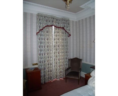 Five set of curtains and pelmets approx. 300cm drop (room 24) 