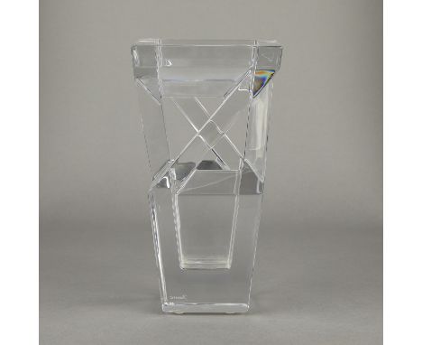 Baccarat, France. Crystal glass "Architecture" geometric vase. Marked along the underside.Height: 9 1/2 in x width: 5 in x de