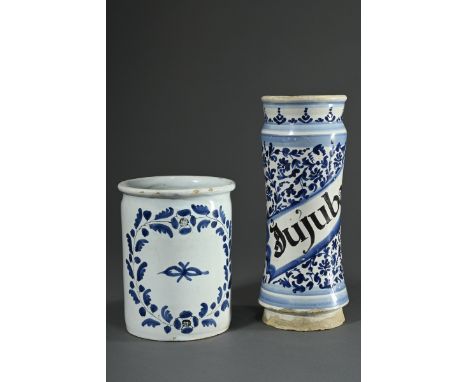 2 Diverse Fayence Apothekengefäße mit Blaumalerei: hoher Albarello mit eingezogener Wandung und floralem Blaumalerei Dekor so