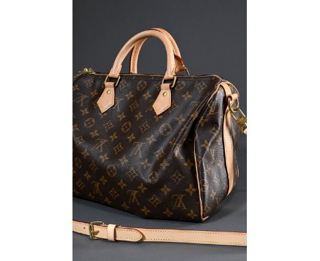 Louis Vuitton "Speedy 30" Tasche in Monogram Canvas, heller Rindslederbesatz und -schulterriemen, innen Textilfutter, goldfar