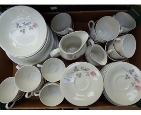 A Royal Doulton 'Pillar Rose' pattern tea service 