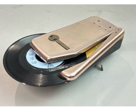 A 1950's Wondergram "The world's smallest record player", untested / T44