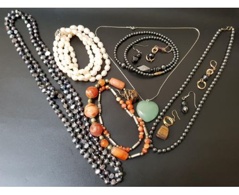 SELECTION OF JEWELLERYincluding two pearl necklaces, one white and one black, a jade coloured hardstone heart shaped pendant 