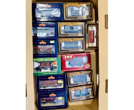 Bachmann / Mainline / Replica OO Gauge 13x Freight Wagons Boxed