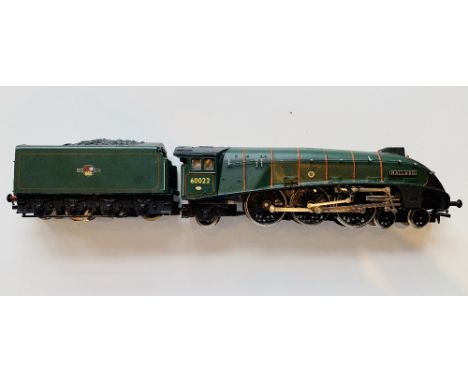 Hornby OO Scale BR Green Mallard 60022 Steam Locomotive