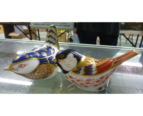 Pair of Royal Crown Derby gold button birds (1 chip to beak)