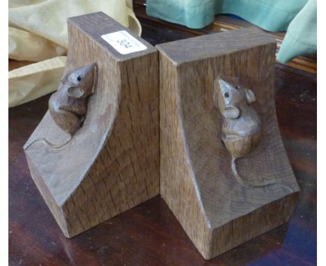 Pair of Robert Thompson 'Mouseman' book ends