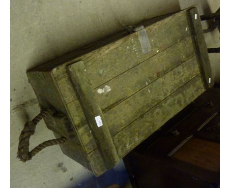 Old ammo style toolbox