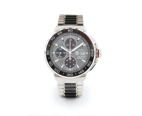 Formula 1 model. Automatic mechanical movement (ETA 7750) with chronograph function and date at 15h. Stainless steel case and