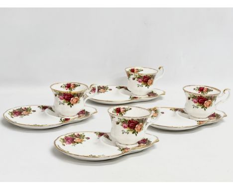 A set of 4 Royal Albert ‘Old Country Roses’ sandwich saucers and cups. 