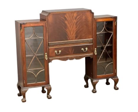A large, early 20th Century Chippendale Revival bureau display cabinet. Circa 1910-1930. 130cmx33cmx119cm. 