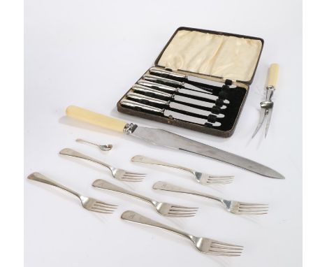 Cased set of six silver handled tea knives, Musgrave Sheffield carving knife and fork, six dessert forks, mustard spoon, AF (