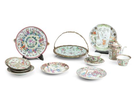 A COLLECTION OF 19TH CENTURY CANTONESE FAMILLE ROSE PORCELAINIncluding a warming dish decorated with figures in a garden scen