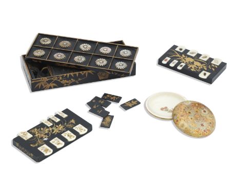 A JAPANESE GILT LACQUER COUNTER BOXMeiji era (1868-1912)The lid inlaid with mother-of-pearl chrysanthemum, opening to reveal 