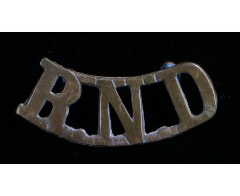 First World War shoulder title to the Royal Naval Division, curved RND with two loops to the reverse