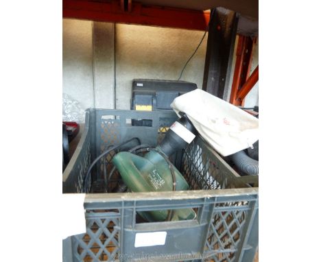 A Bosch sander pho 16-82 planer and dust collector (mains electric)