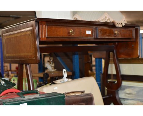 REPRODUCTION MAHOGANY DROP LEAF SOFA TABLE     