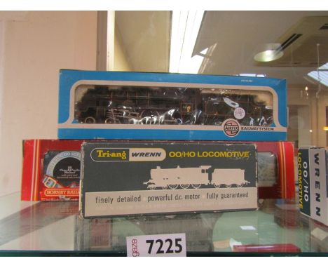 A Hornby 00 gauge Mallard and tender. A Tri-ang Wrenn 00/H0 gauge LNER 9522 steam engine. An Airfix 00 gauge model 4-6-0 4610