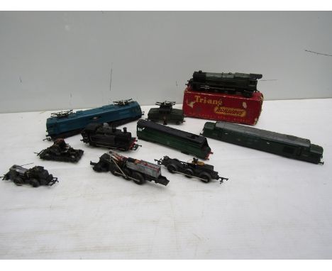 A boxed Tri-ang 00 gauge R.53 'Princess Elizabeth' locomotive together with a small quantity of loose locomotives and spare p