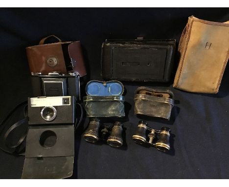 Cameras and binoculars to include a Kodak Instamatic 33, Zeiss Ikonta 521/16 with kilo shutter circa 1938, Ensign 1/4 ins pla