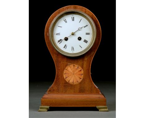 AN EDWARDIAN INLAID MAHOGANY BALLOON SHAPED CLOCK, THE WHITE ENAMEL DIAL WITH ROMAN NUMERALS AND ARABIC NUMERALS TO THE QUART