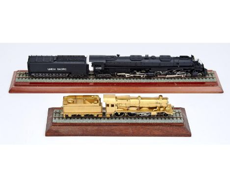 A RIVAROSSI H O GAUGE 4-8-8-4 UNION PACIFIC RAILROAD MODEL LOCOMOTIVE AND TENDER,&nbsp; ON A LENGTH OF SHOW TRACK BENEATH ACR