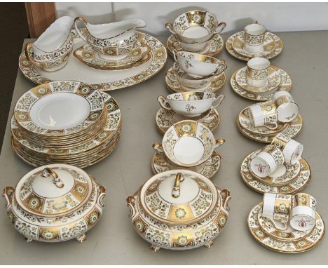 A ROYAL CROWN DERBY GREEN DERBY PANEL DINNER SERVICE, COMPRISING LARGE OVAL DISH, EIGHT DINNER PLATES, EIGHT DESSERT PLATES, 