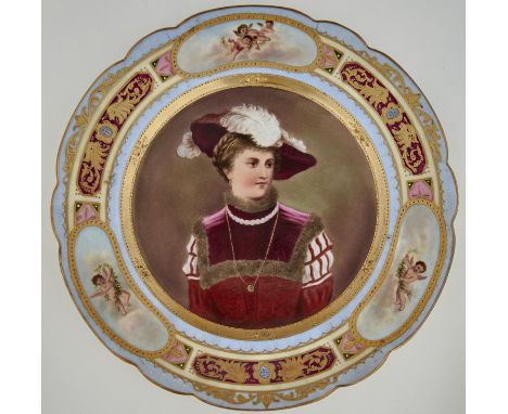 A VIENNA STYLE CABINET PLATE, C1900, PAINTED WITH A BUST LENGTH PORTRAIT OF A REGAL LADY IN FUR TRIMMED RED DRESS AND PLUMED 