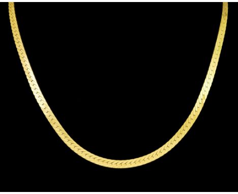 A 9ct Gold Flat Curb Necklace, 400mm in length, total gross weight 13.6gThe item presents in condition commensurate with age 