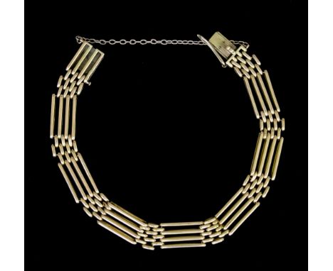 A 15ct Gold Four Bar Gate Bracelet, 190mm overall, gross weight 20g