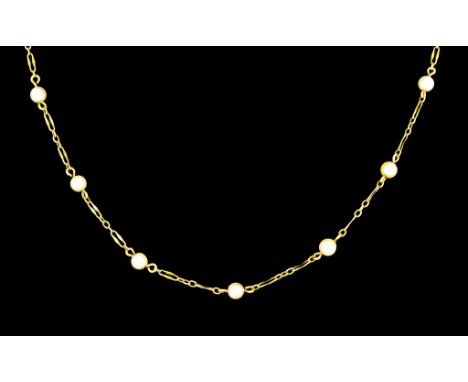 A 9ct Gold and Seed Pearl Necklace, approximately 400mm, total gross weight 3gThe item present in good overall condition show