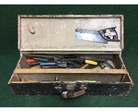 A pine joiner's tool box and assorted hand tools 