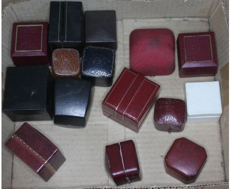 A quantity of vintage and other ring boxes  