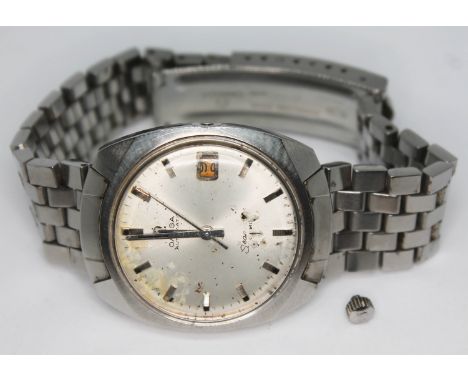 A vintage 1960s Omega Seamaster Cosmic automatic stainless steel wristwatch 166.022, with signed silvered dial, date aperture