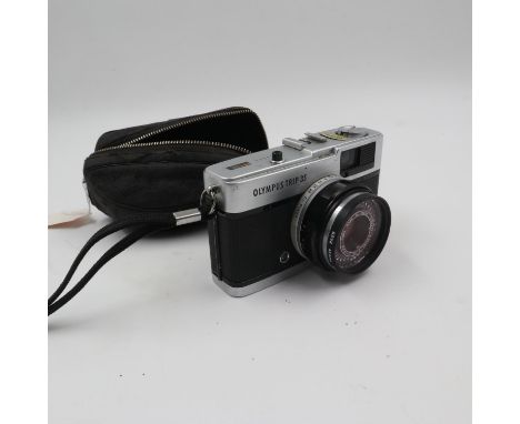 Olympus Trip 35 film camera. UK P&amp;P Group 1 (£16+VAT for the first lot and £2+VAT for subsequent lots) 
