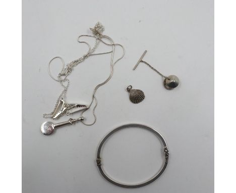 Mixed silver jewellery including pendants. UK P&amp;P Group 1 (£16+VAT for the first lot and £2+VAT for subsequent lots) 