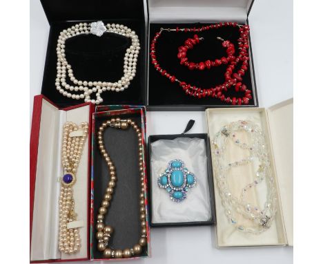 Mixed boxed costume jewellery. UK P&amp;P Group 1 (£16+VAT for the first lot and £2+VAT for subsequent lots) 