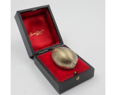 Stuart Devlin silver gilt Prince of Wales feather surprise egg in fitted case, limited edition no.161, good order no issues n