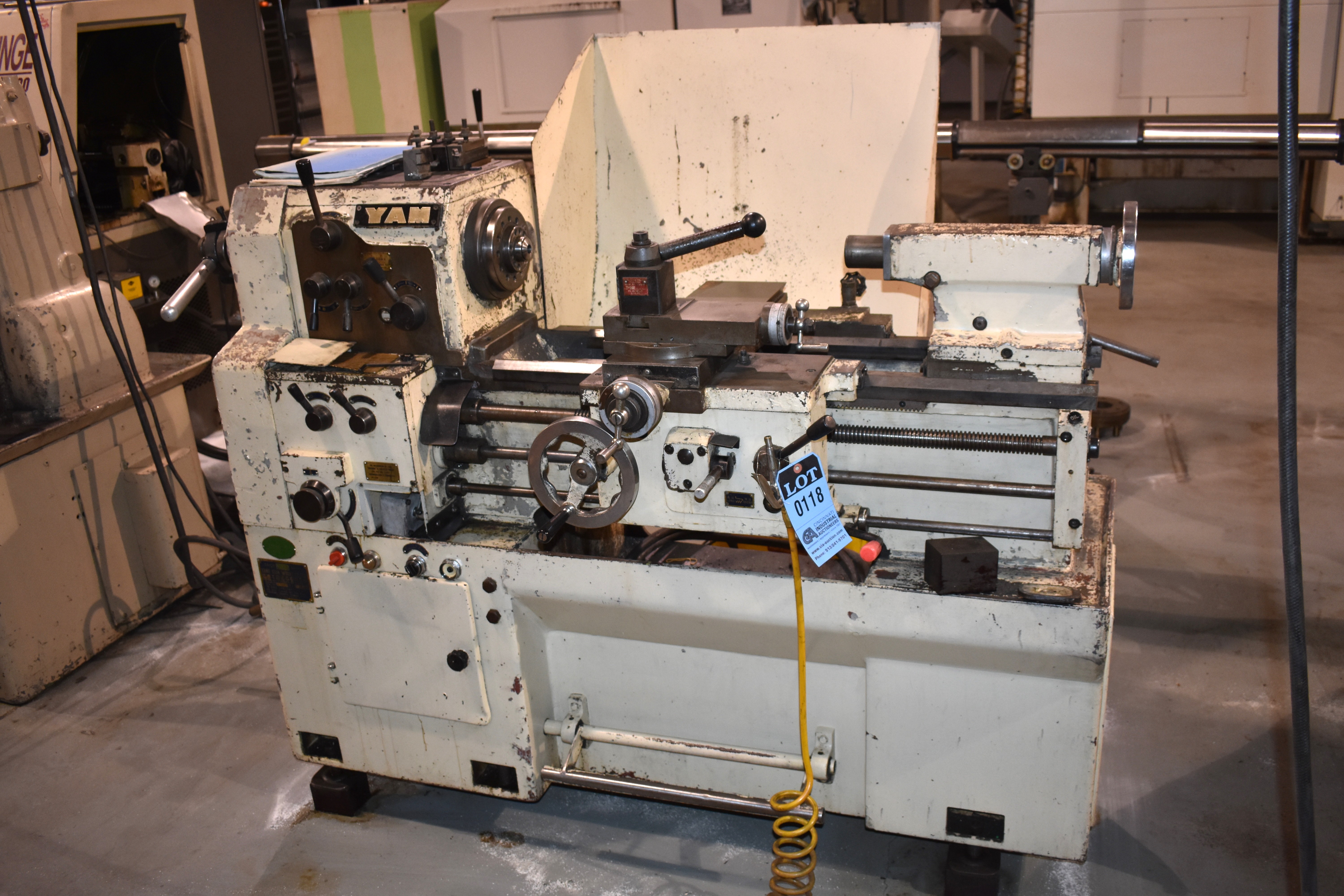 15" X 25" YAM MODEL 550 ENGINE LATHE; THREADING, COLLET CLOSER, NO BRAKE Loading price due the E