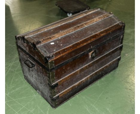 A dome top trunk