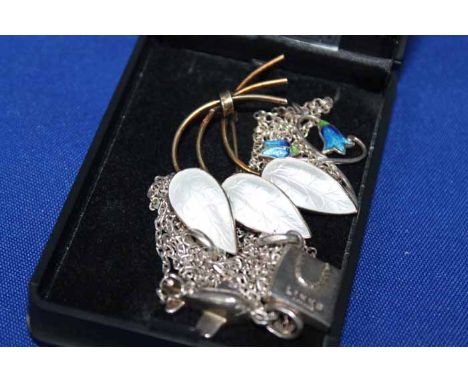 COLLECTION OF SILVER JEWELLERY INCLUDING NORWEGIAN ENAMEL BROOCH
together with Links of London pendant necklace, Ortak silver