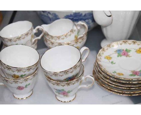 GROSVENOR COFFEE SET
together with a spode blue and white bowl, a Monart style small glass vase, a scent bottle etc.
