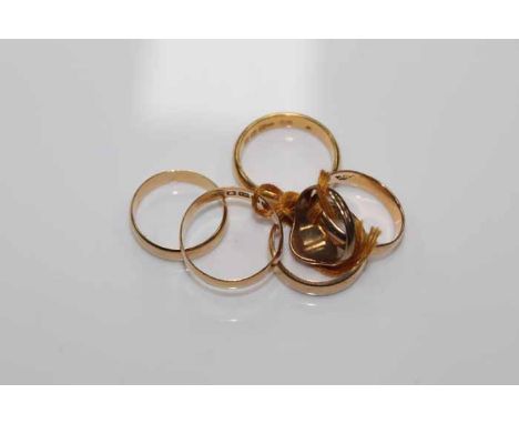 COLLECTION OF FIVE 18CT WEDDING BANDS
together with a 9ct signet ring, 24gms (6)