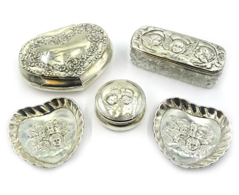 Late Victorian silver heart shaped trinket box by H Matthews Birmingham 1898, 9.5cm; pair Edwardian heart shaped dishes, pill