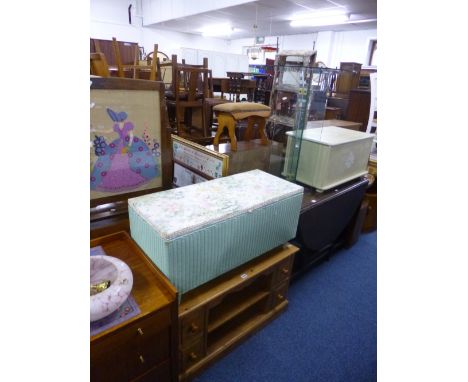 A PINE TV STAND, a circular glass table, two ottomans and a firescreen (5) 