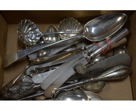 SILVER CUTLERY, to include five silver handled butter knives, six fiddle handle teaspoons, caddy spoon, nips, teaspoons etc